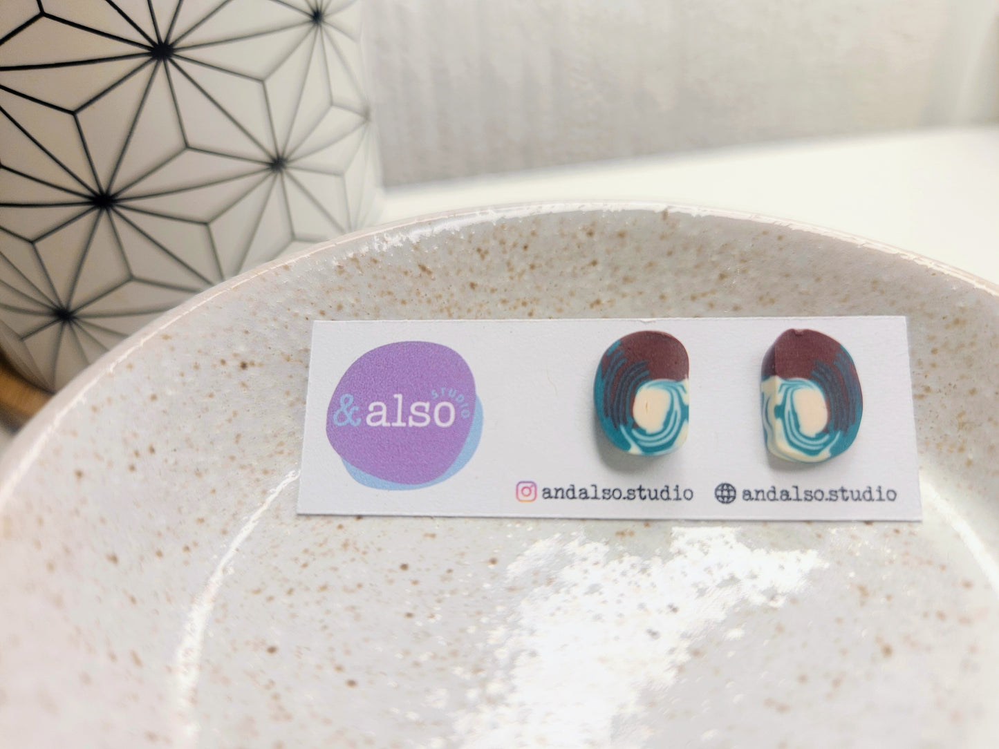 Waveform Splash Oval Studs Large