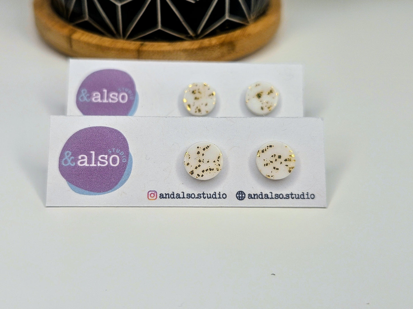 White Noise Gold Scatter Studs Small (6mm)